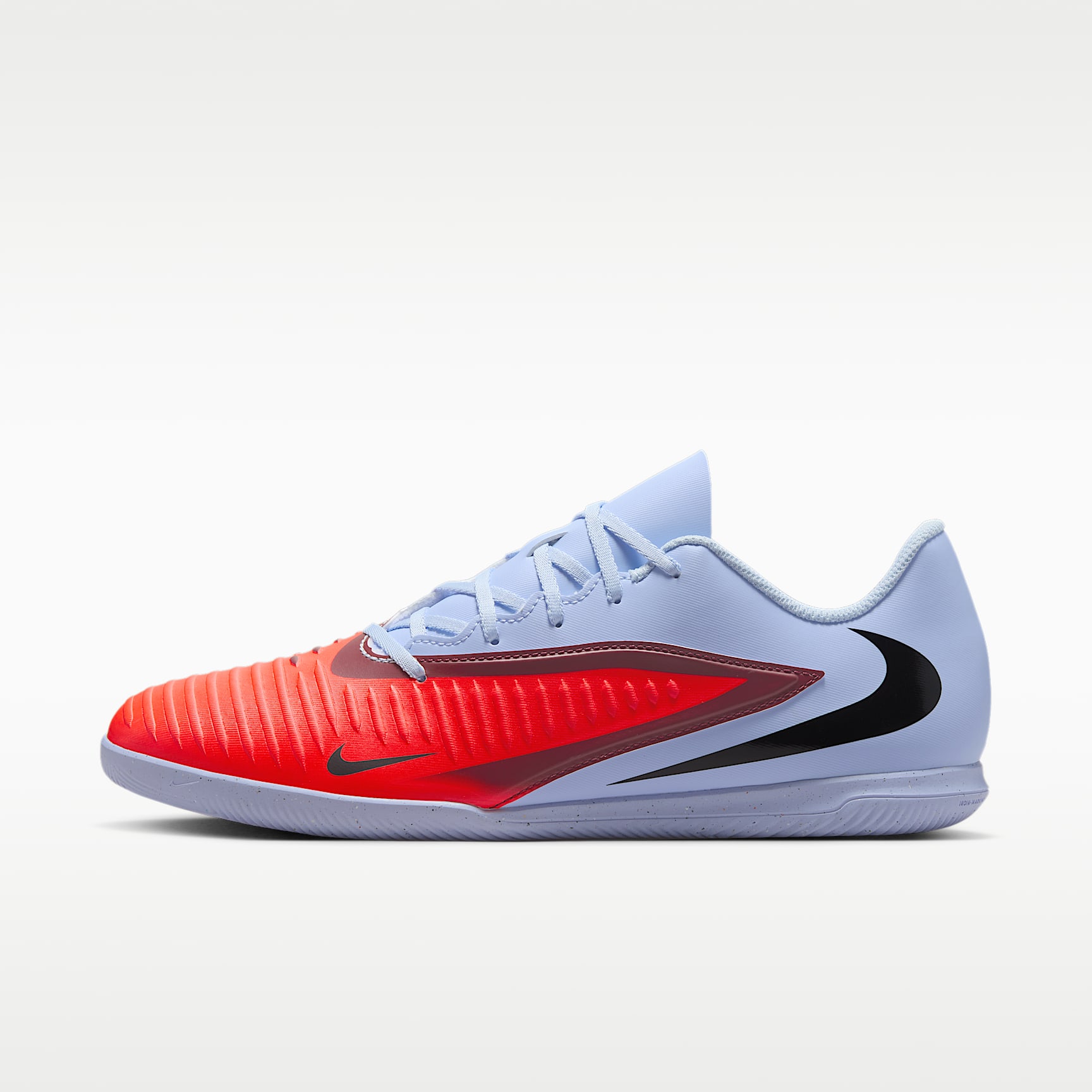 Nike Phantom 6 Low Club Indoor/Court Football Shoe. Nike SG